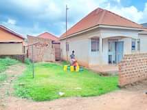 A picture of Bulenga mityana rd house on quick sale