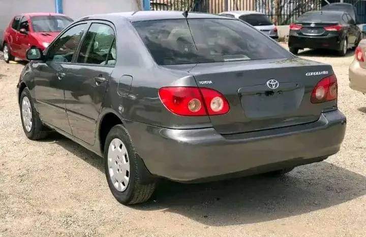 A picture of Brand TOYOTA Model COROLLA Year 2005 Transmission Automatic Price 2