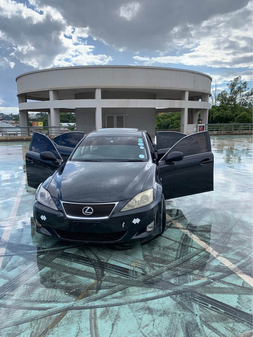 lexus