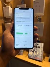 A picture of iphone xs max 64GB