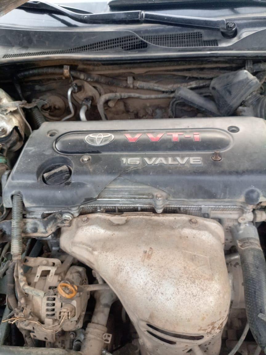 A picture of 2004 Toyota camry