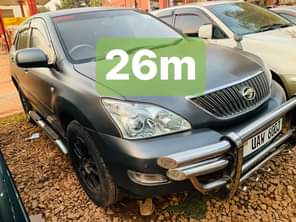 A picture of Toyota harrier kawundo 2006 manufactured 2 40 CC Clean interior