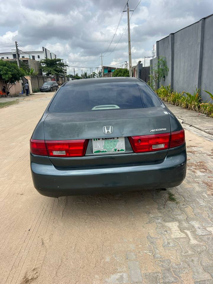 A picture of Partial first body 2005 Honda accord Iyana oworo