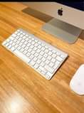 A picture of Am selling my imac apple computer