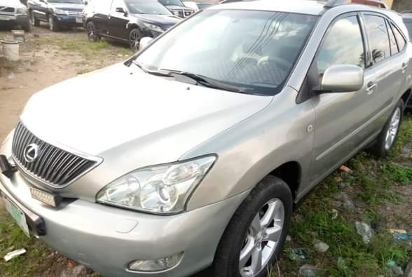 A picture of Lexus RX 330 2006 model Location Rumuigbo port Harcourt Price
