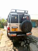 A picture of TOYOTA Land cruise