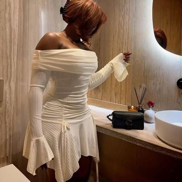 A picture of Dress