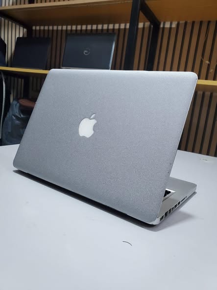 A picture of Laptops
