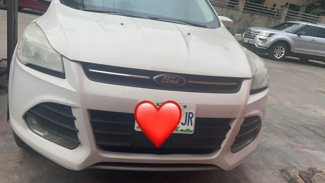 A picture of Clean registered buy and drive ford escape 2013