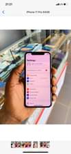 A picture of iPhone 11 64GB at only 870 000ugx
