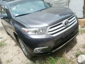 A picture of Clean Reg Toyota Highlander 2008 model limited edition comes with