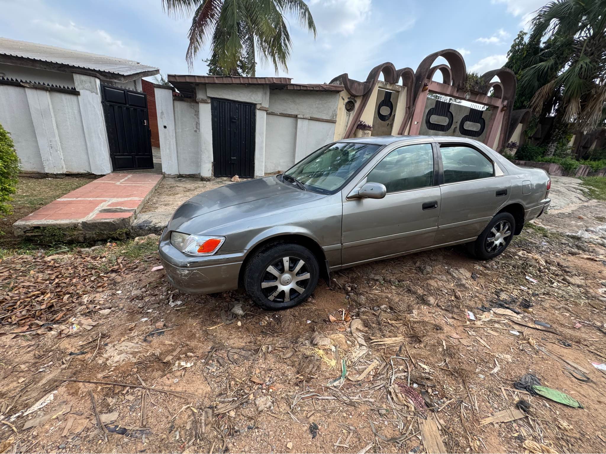 A picture of 2002 Toyota Camry envelope
