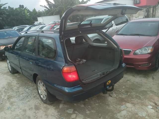 A picture of Automatic transmission engine and gearbox very perfect just buy and