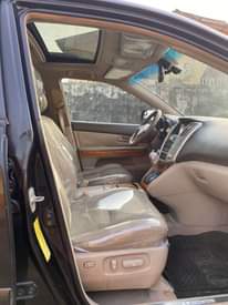 A picture of Few months used first body 2005 Lexus RX 330