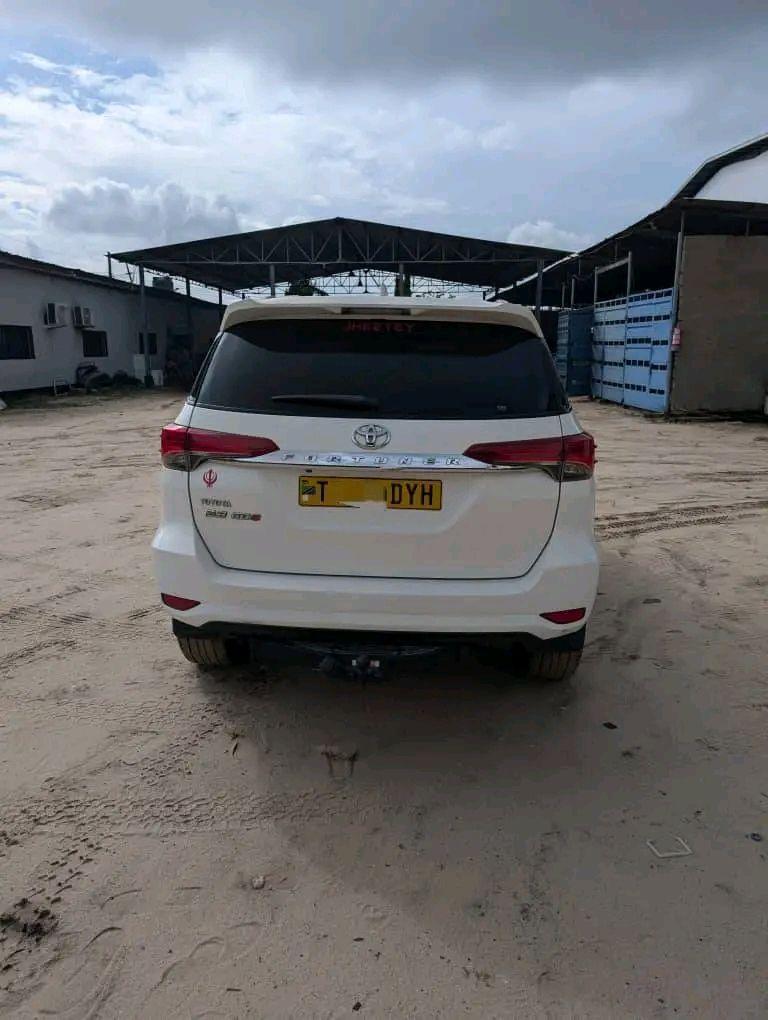 A picture of Toyota fortuner