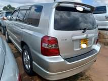 A picture of TOYOTA KLUGER UBF MODEL 2006 7seater CC 2 4 VVTI