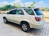 A picture of TOYOTA HARRIER