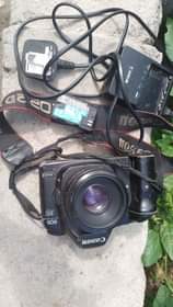 A picture of BOSI KALEWA CANON 5D MARC 2 LENZ 50MM CHARGE BETR
