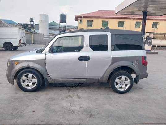 A picture of Honda Element 05 for sale my WhatsApp08064945586