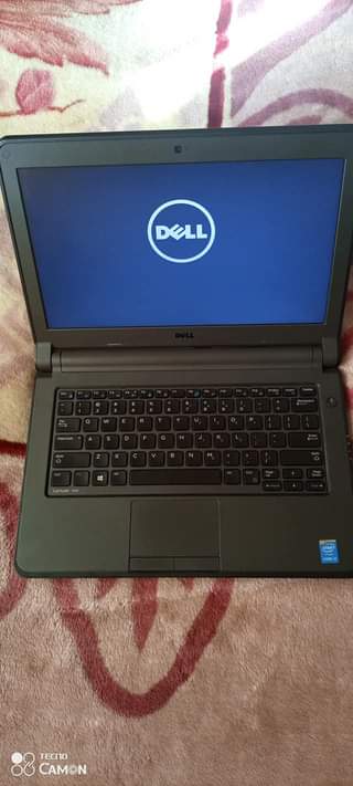 A picture of DELL latitude i3 5th generation at 500 000