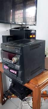A picture of Aiwa radio