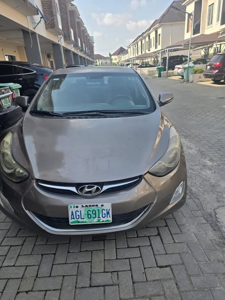 A picture of 2012 Hyundai Elantra