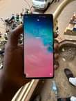 A picture of Samsung galaxy s10 plus at shs 590 000ugx