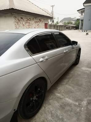 A picture of PRICE 2 5M NAIRA BUYER SETTLE AGENT 100K HONDA ACCORD