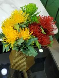 A picture of Artificial flowers