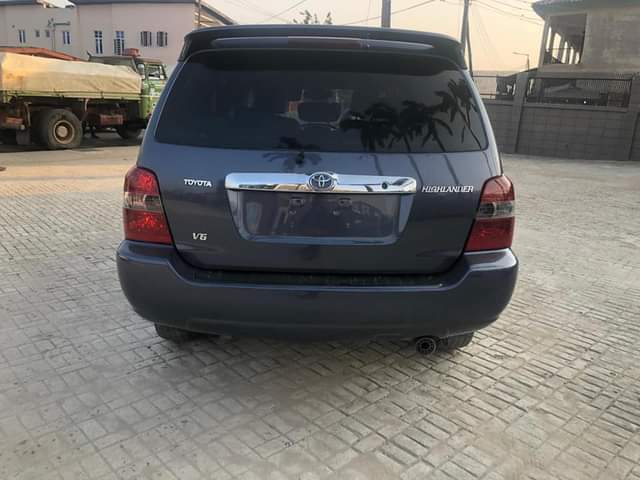 A picture of Toyota Highlander 2006 limited edition model