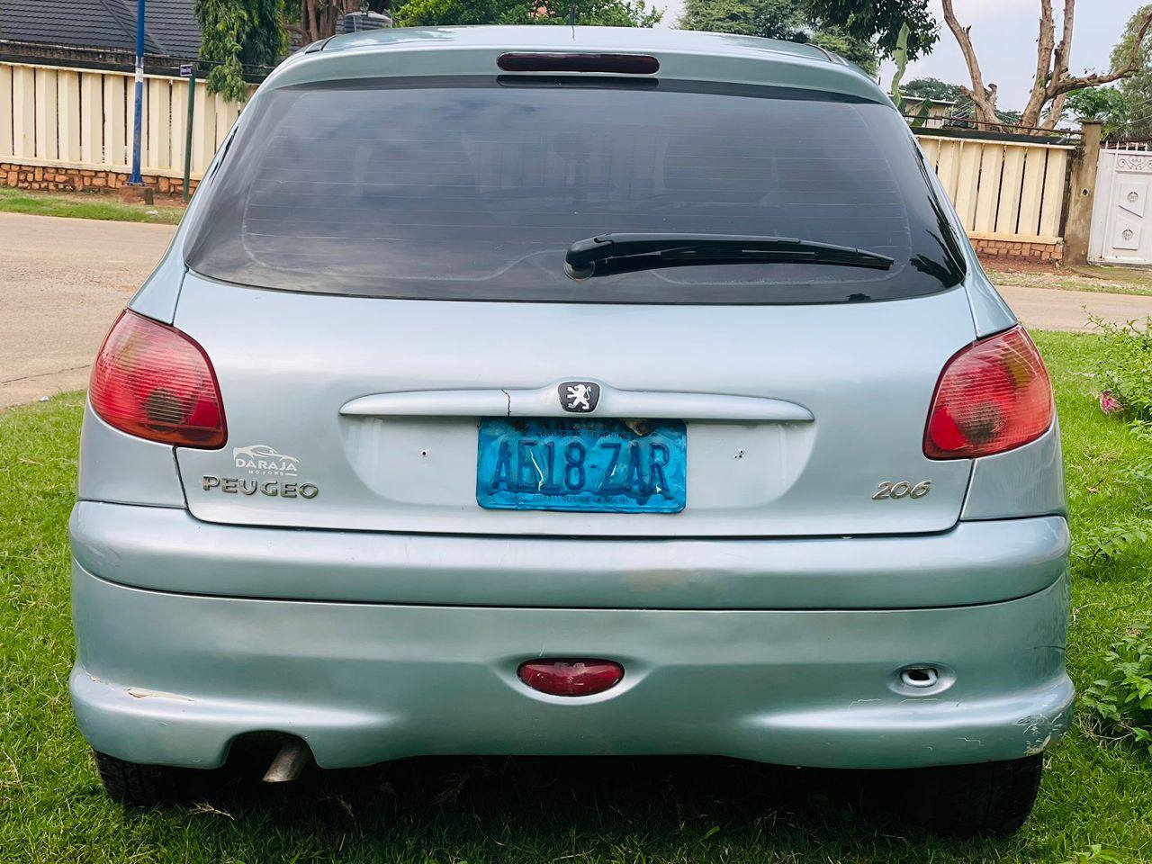 A picture of Urgently need of money owner wan add wife 2 2m