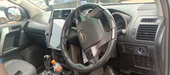 A picture of Land cruiser Prado Tx 2016 model diesel