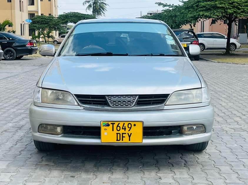 A picture of TOYOTA CARINA