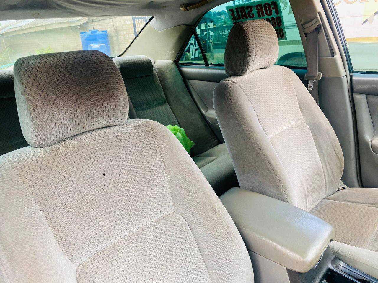 A picture of Toyota Camry 04