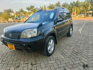 A picture of Nissan x trail inauzwa