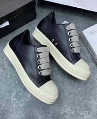A picture of Shoes