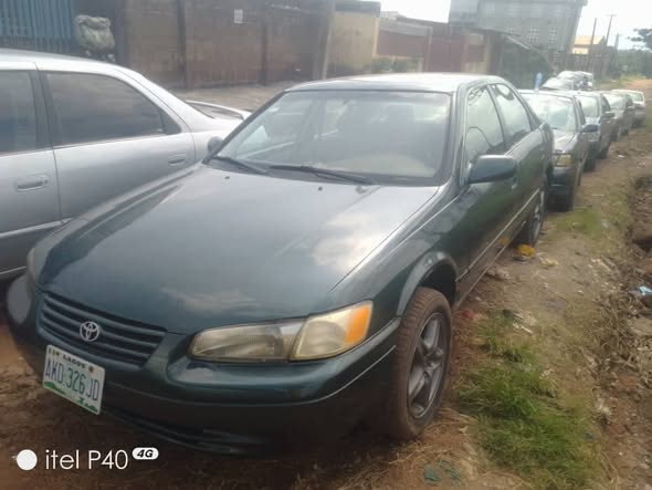 A picture of Toyota Camry pencil