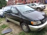A picture of 2000 model Toyota sienna tokumbo Price 3 8m Location Amuwo