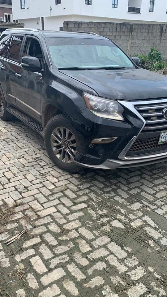 A picture of Lexus gx 460