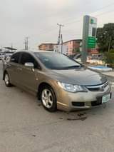 A picture of 06 Honda Civic Read description for full details