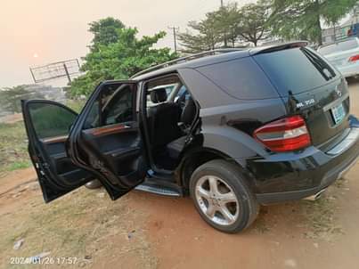 A picture of Ml350 Mercedes Benz