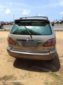 A picture of 2001 LEXUS RX 300 GOOD MACHINE