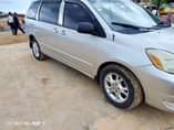 A picture of Toyota sienna 05