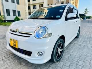 A picture of Sienta namba D