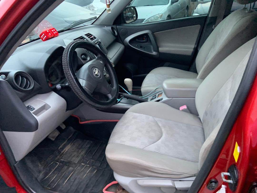 A picture of 2010 Toyota Rav 4