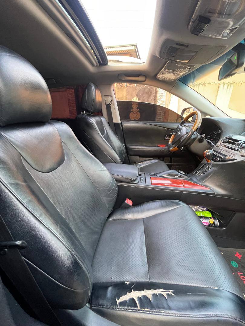 A picture of Extremely Neatly registered 2010 Lexus Rx350 08130107841 08124997364