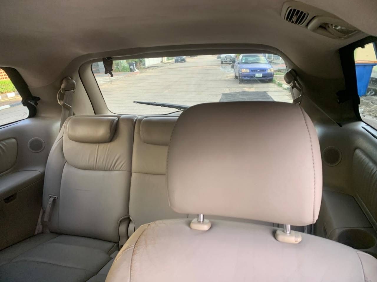 A picture of 2005 sienna