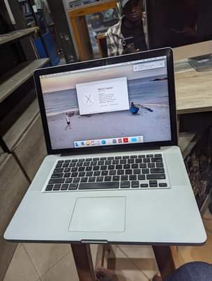 A picture of MAC BOOK PRO CORE I5