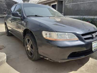 A picture of 2000 HONDA ACCORD