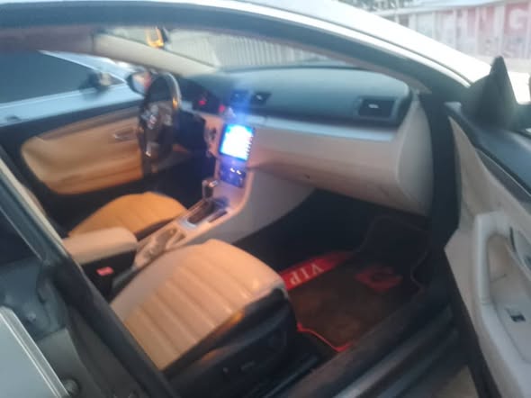 A picture of Volkswagen Passat 2008 model